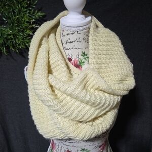 Wrapable Elegant Cream Knit Infinity Scarf